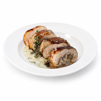 Muslo de pintada relleno de foie y pasas con demi glace trufada, y puré de patata trufado