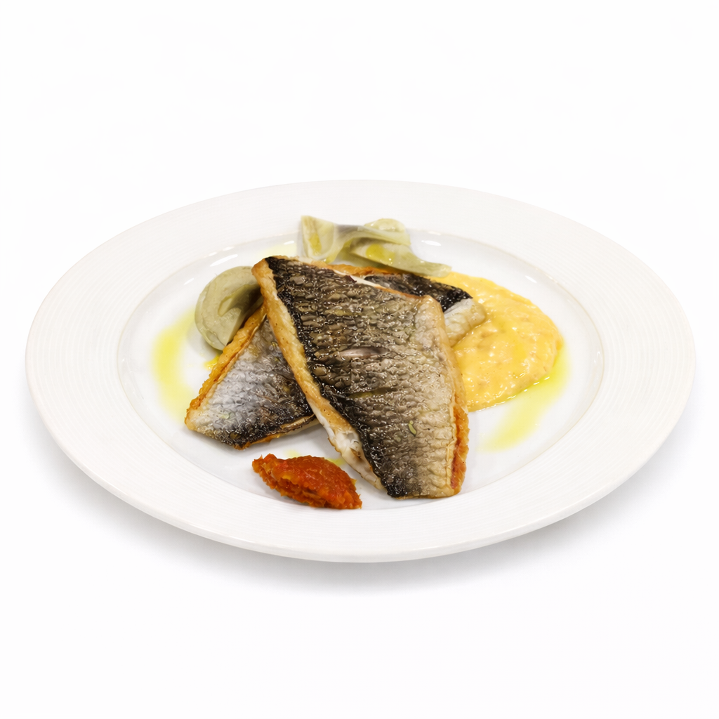 Dorada a la plancha con salsa de azafrán y patatas baby